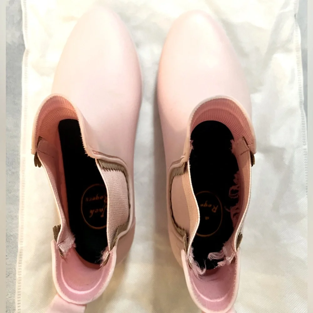 Size 8 Jack Rogers pink rain boots - Picture 2 of 3